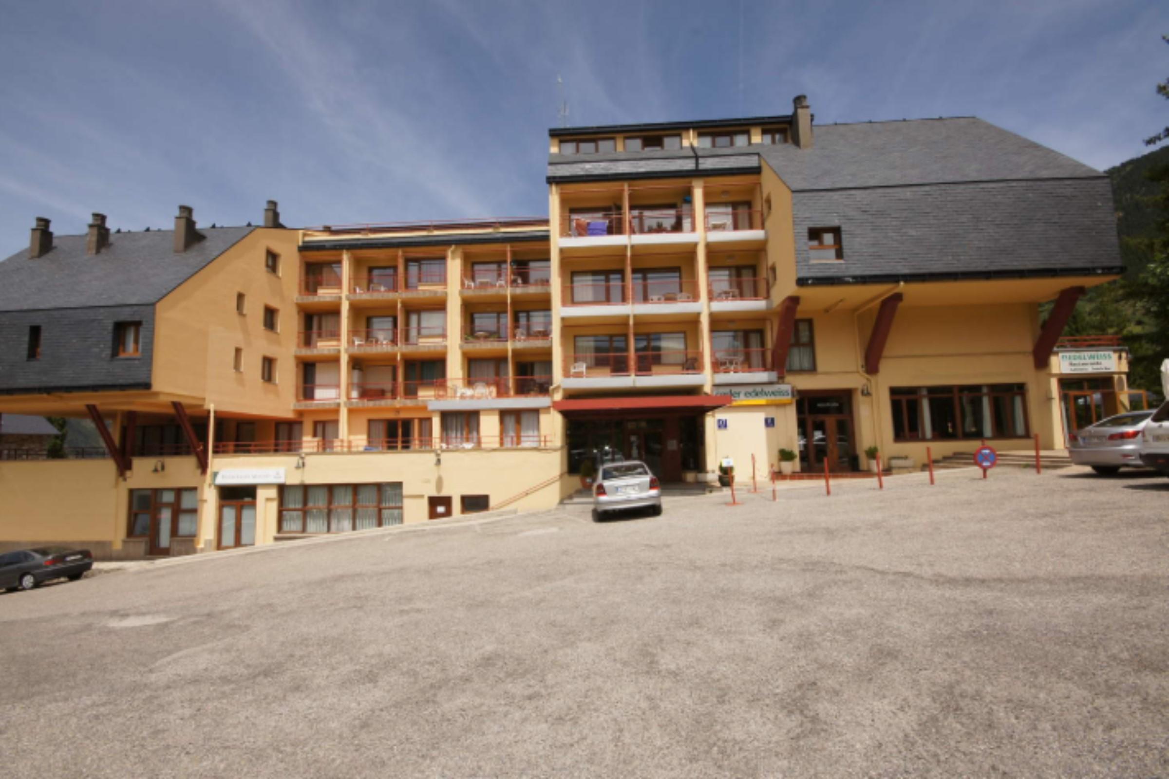 סרלר Hotel Sno Edelweiss מראה חיצוני תמונה